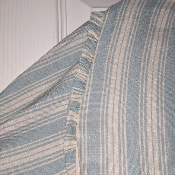 Lauren Conrad Short Bell Sleeve Top Size XL - Picture 6 of 12